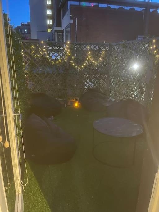Spacious 2 Bedroom Apartment In The Heart Of Soho. London Ngoại thất bức ảnh